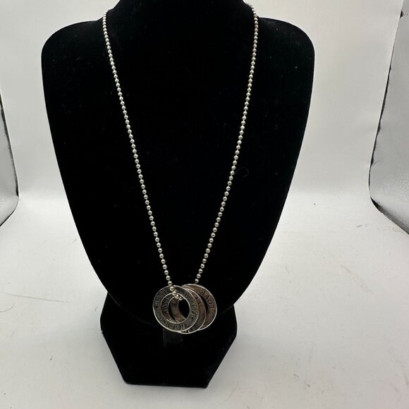 Love Live Laugh Inspirational Silver Tone Pendant Necklace - Picture 1 of 4